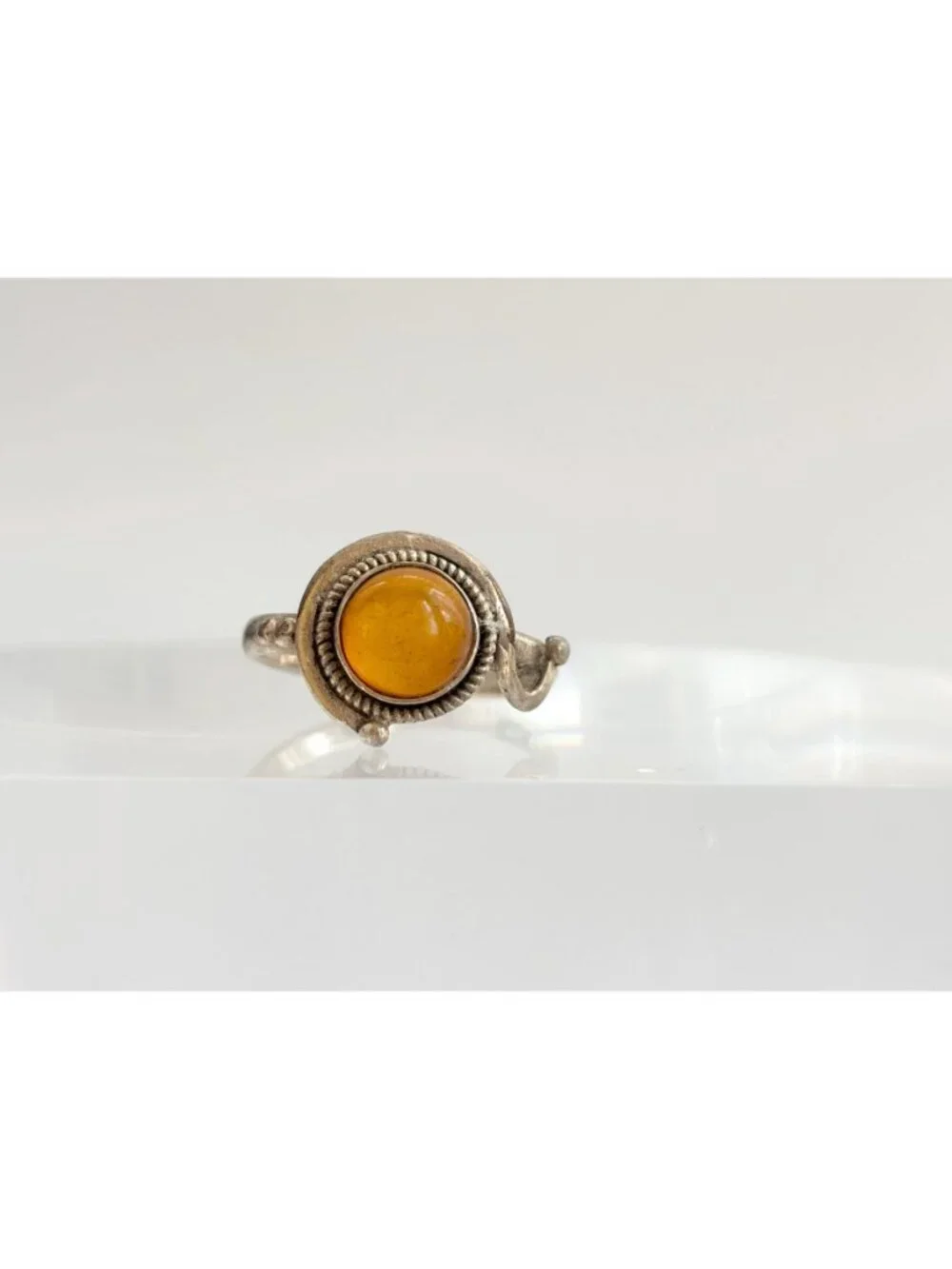 Balinese Inspired Butterscotch Amber Sterling Silver 925 Vintage Ring - sz 7